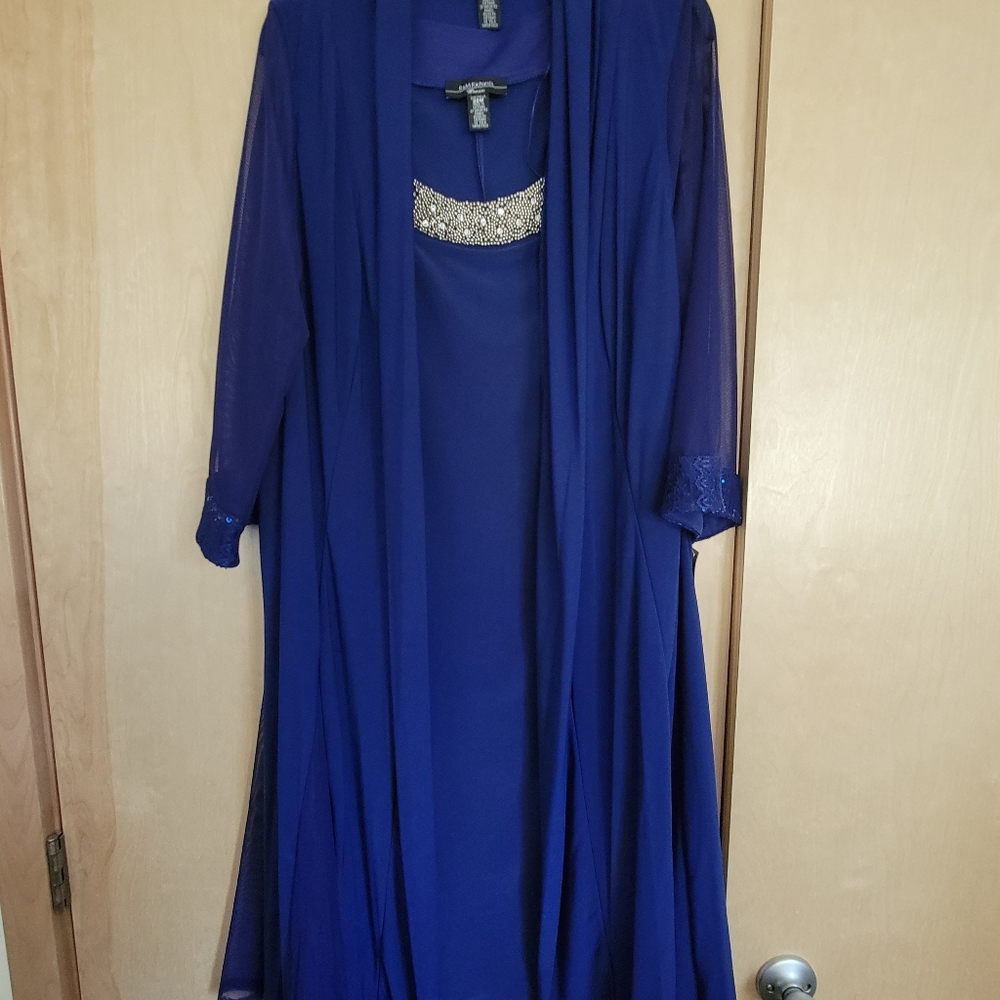 NWT gorgeous evening dress